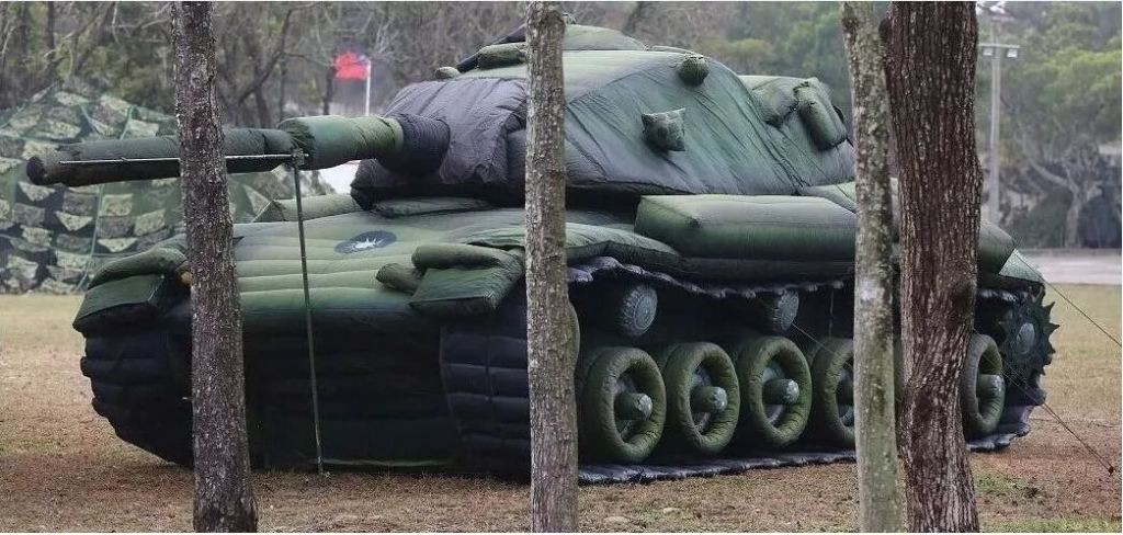 雄关区军用充气坦克
